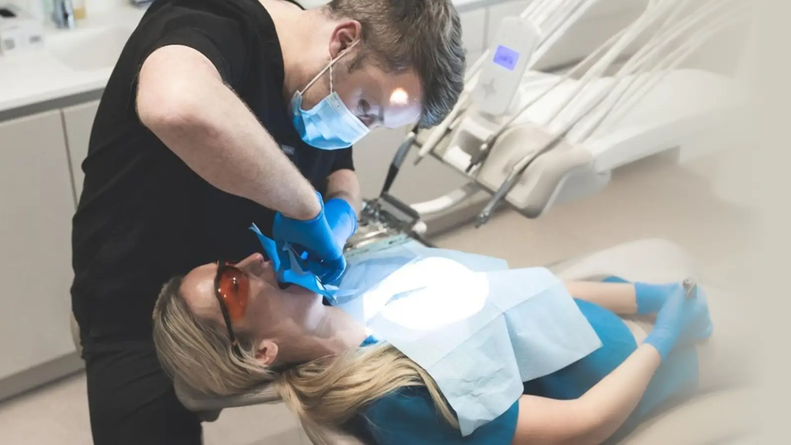 Dentist Dentis